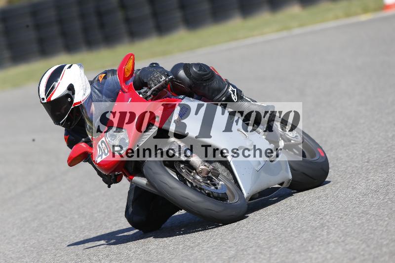 Archiv-2025/49 26.08.2025 Cornu Master School ADR/rot-rouge/40